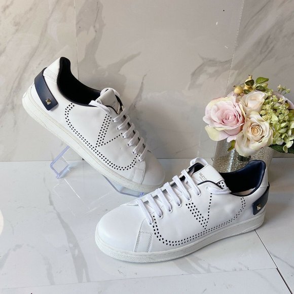 Valentino Other - Valentino Garavani Perforated V Logo RockStud Lace